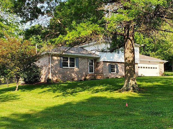 2nd image of 94 N Linnwood Dr