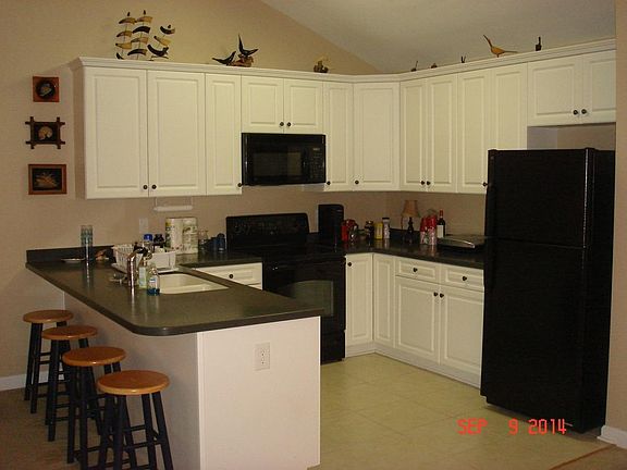 3rd image of 614 W Brown St Unit I