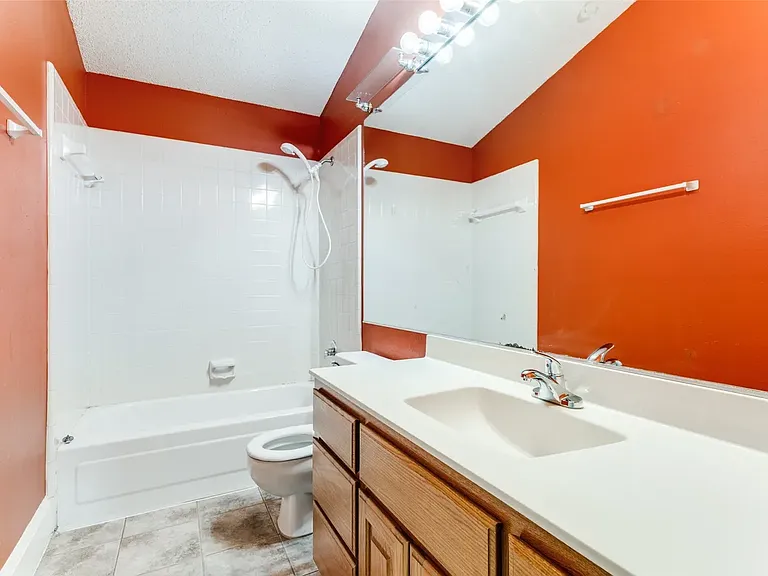 4617 Feathercrest Dr — Photo 2