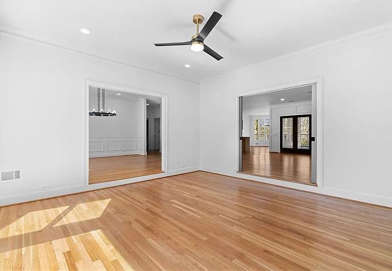 350 Kelson Dr — Photo 6