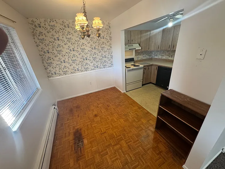 434 Valley Hi Cir #B24 — Photo 11