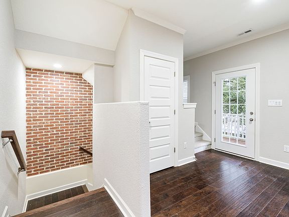 2nd image of 1813 E Ocean View Ave