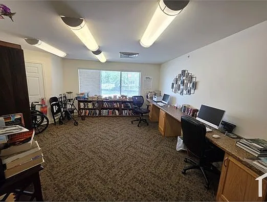 421 N Main St — Photo 6
