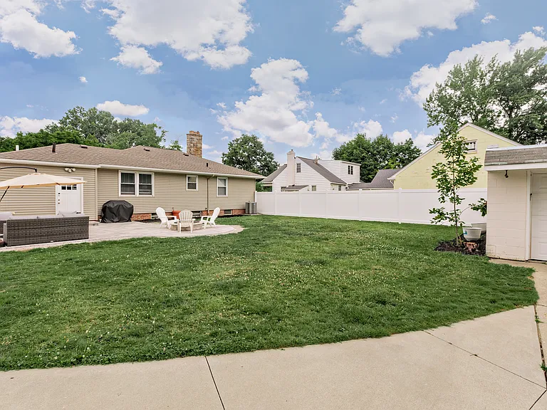 569 Bishop Rd — Photo 25