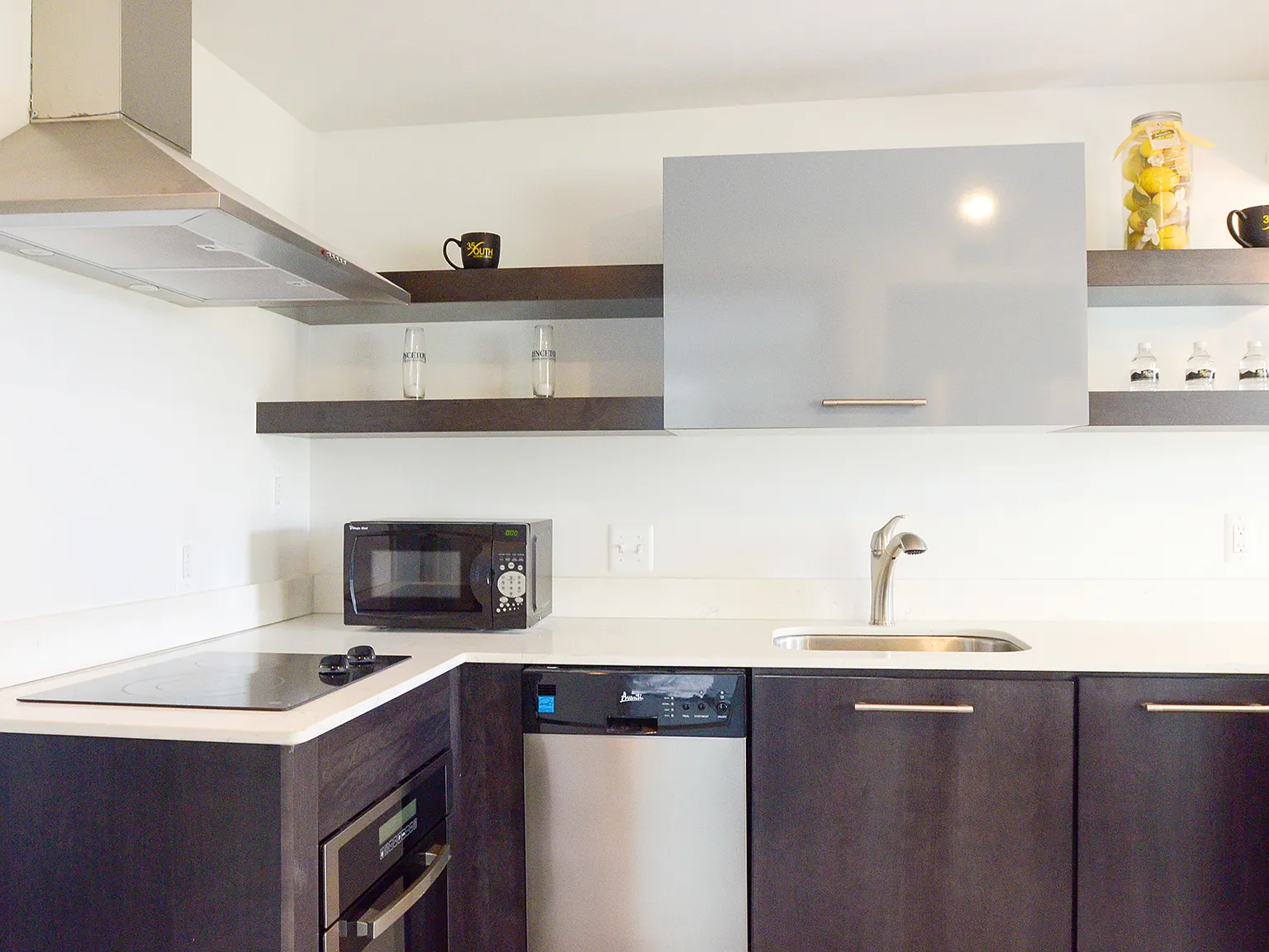 35 South Luxury Living Apartments — Photo 3