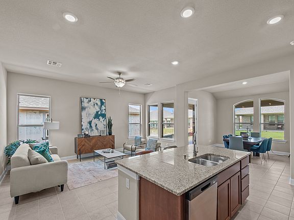 3rd image of 3236 Drago Dr