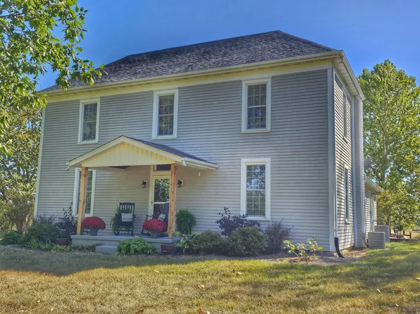 201 County Road 451, New Franklin, MO 65274