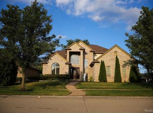 55728 Placid Dr, Macomb, MI 48042