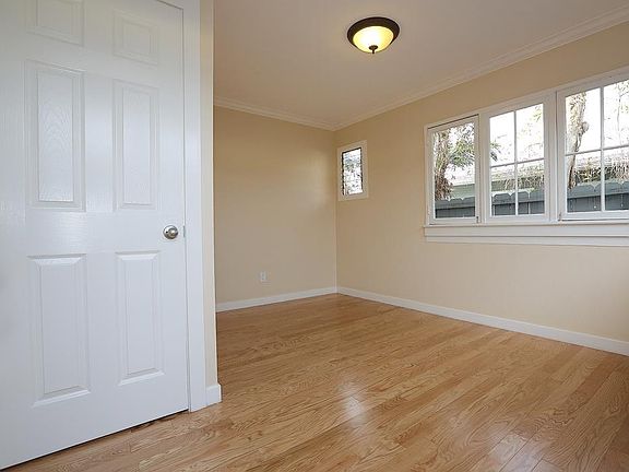 4th image of 4711 Kansas St