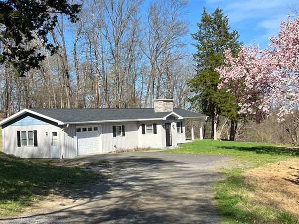 44 Dogwood Ln