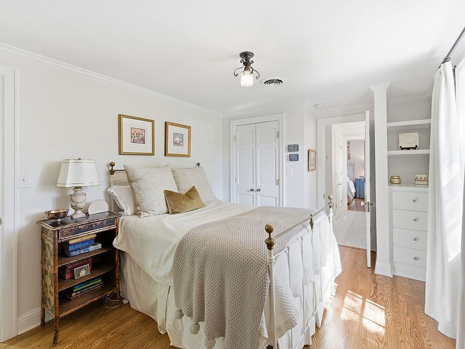 43rd image of 200 Brookfield Ave