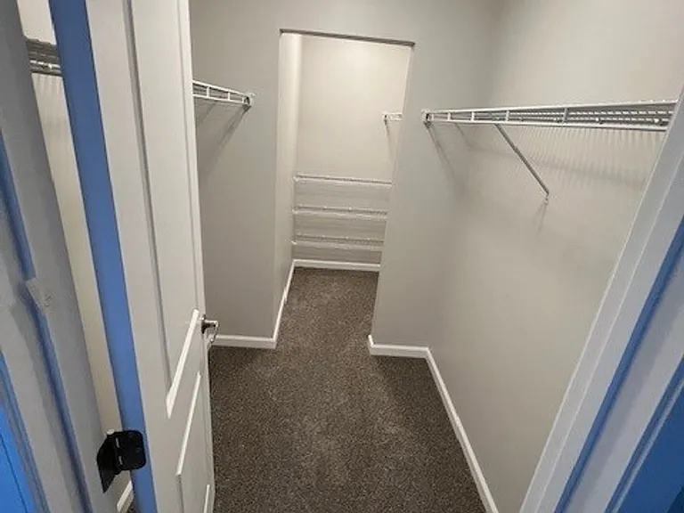 Avalon Woods Apartment Homes — Photo 47