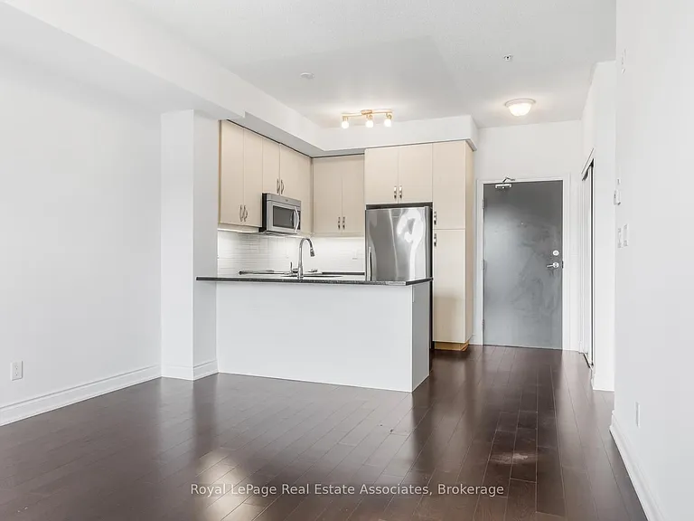 3170 Erin Mills Pkwy #321 — Photo 6