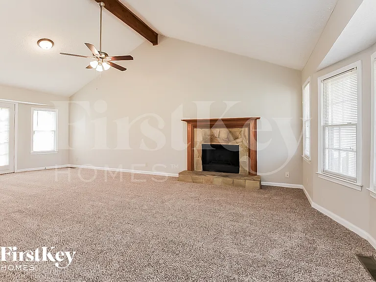 5029 Shelley Ct — Photo 3