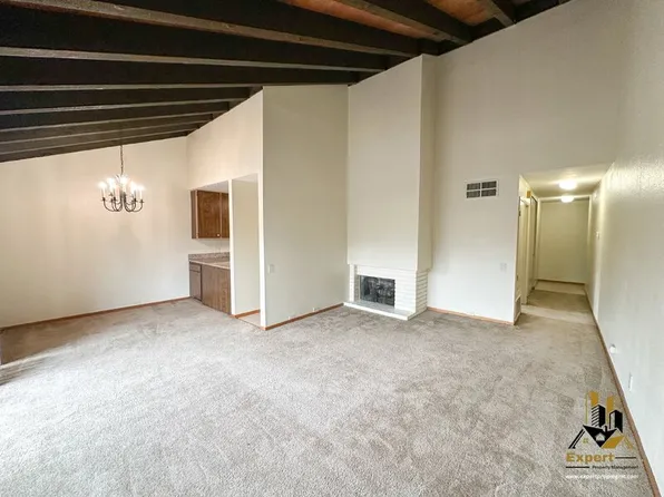 2200 Woodside Ln, Sacramento, CA