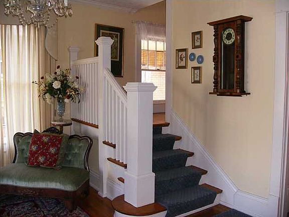 4th image of 1420 W Main St