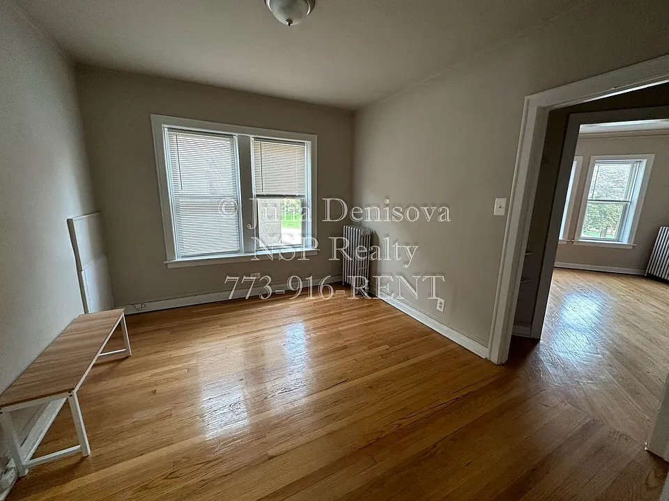 4267 W Addison St #1