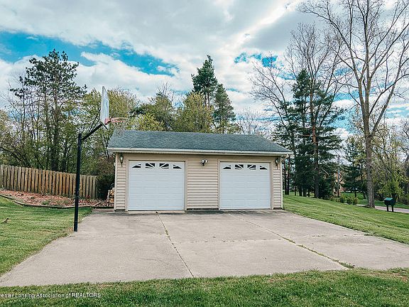 3rd image of 6959 Delta River Dr