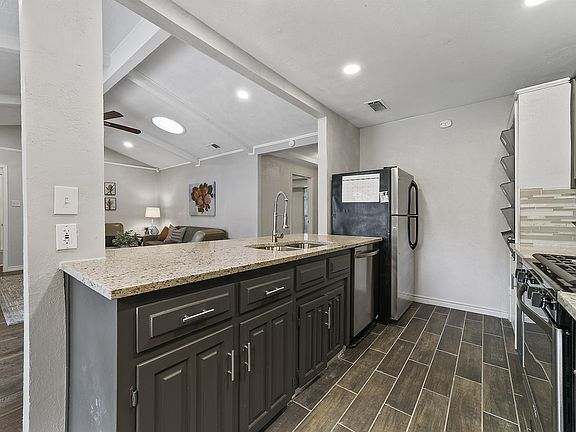2nd image of 1118 Hanna Cir #1B-624670