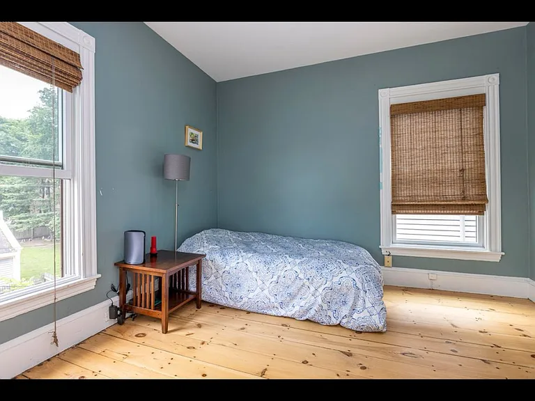 261 Vaughan St — Photo 4