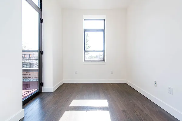 Rented by Nooklyn NYC LLC | media 19
