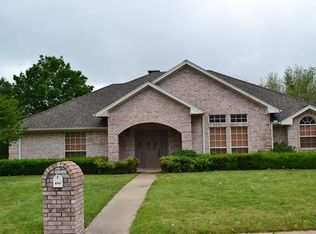 2000 Arbor Bend St, Bonham, TX 75418