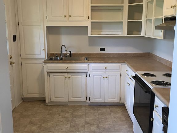 4th image of 106 Anita Ct