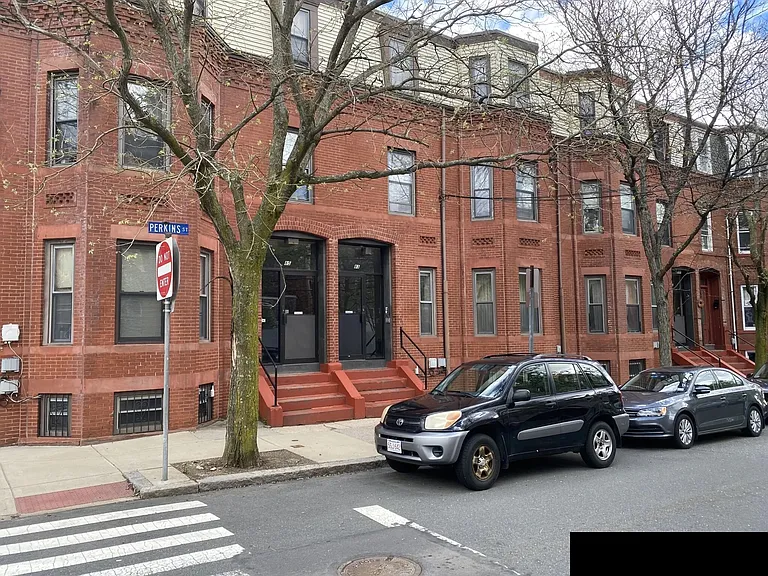 83 Perkins St — Photo 9