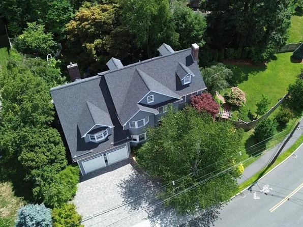 55-55 Hancock St #B, Lexington, MA 02420