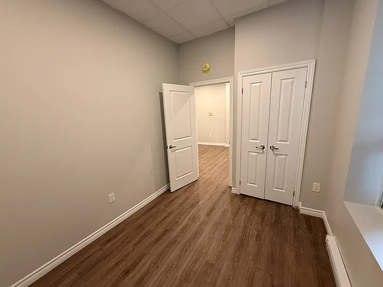 88 York St #200 — Photo 9