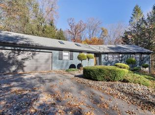 861 Middle Tpke, Mansfield, CT 06268