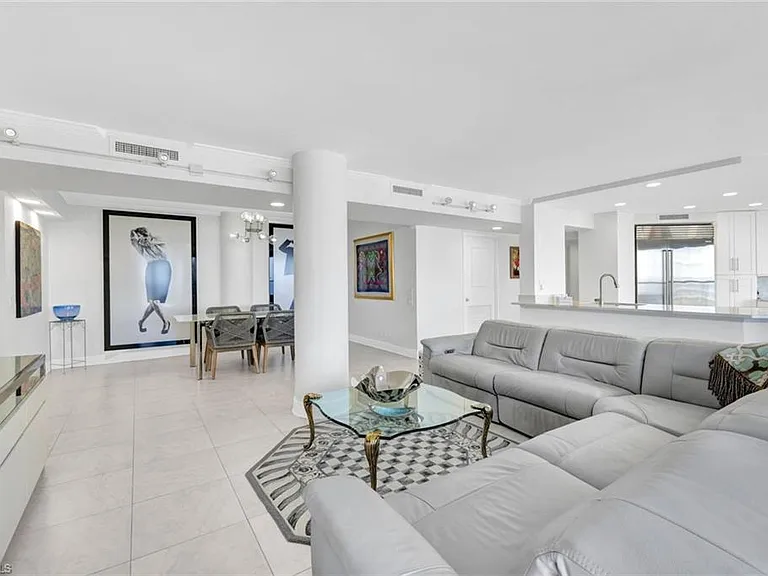 4041 Gulf Shore Blvd N #907 — Photo 3