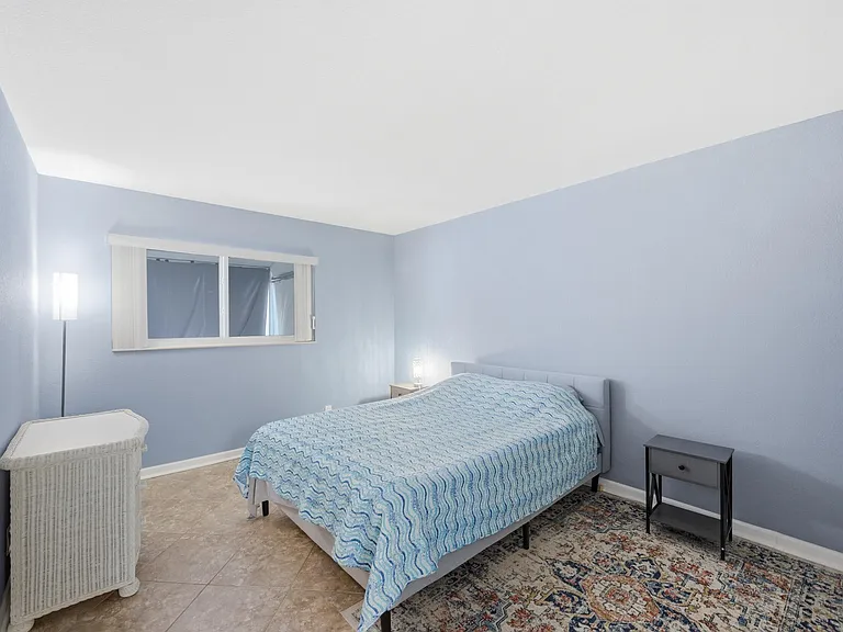 376 Saxony Way #H — Photo 20
