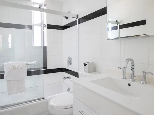 150 West 51st Street image 9 of 13