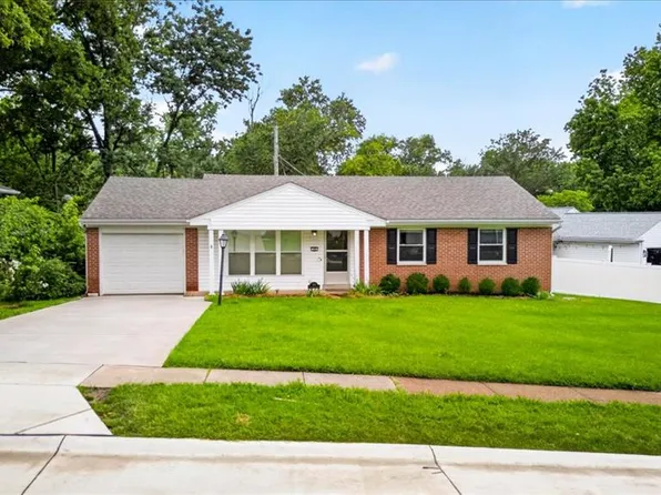 328 Danworth Ct, Saint Louis, MO 63122