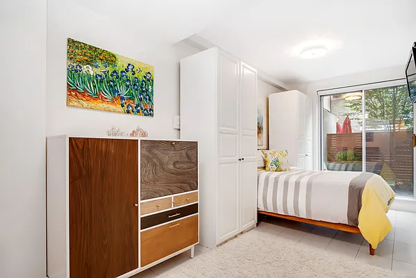 Sold by Compass | media 22