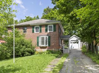 15 Valley Rd, Bath, ME 04530