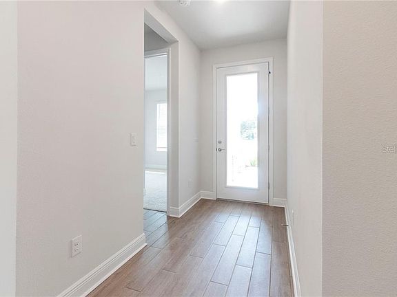 3rd image of 2527 Fireflag Ln