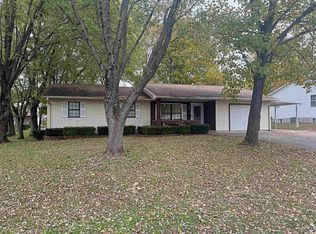 5 Kelly Dr, Washington, IN 47501