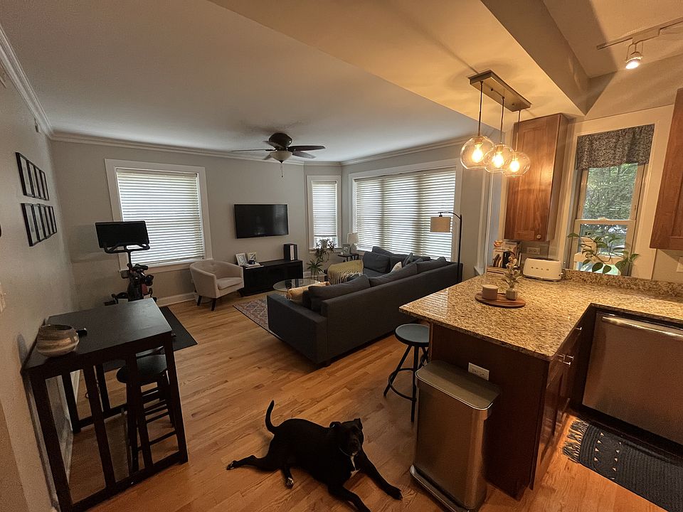 1st image of 4901 N Leavitt St #1B