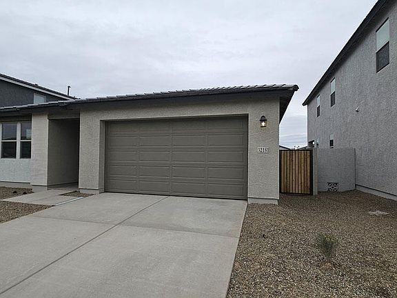 3rd image of 32181 N SADDLEHORN Drive