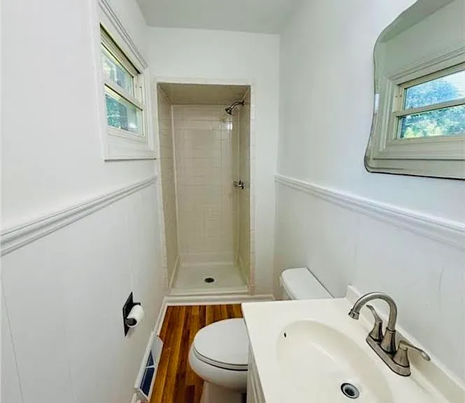 312 Hickory Ln — Photo 6