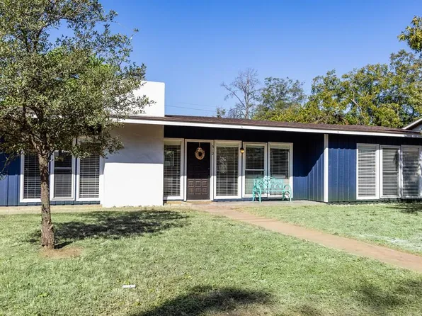 512 Lone Oak St, Fredericksburg, TX 78624