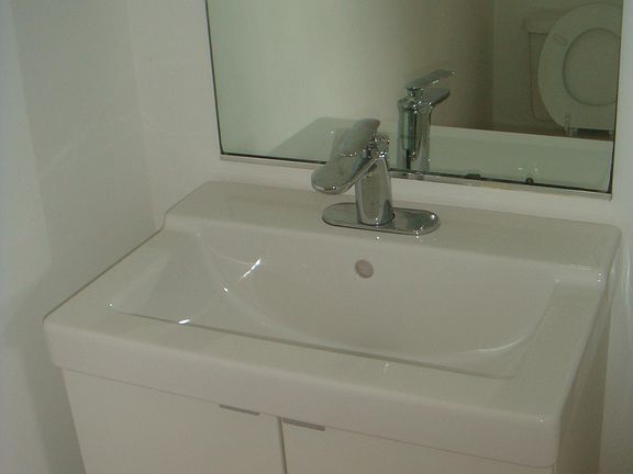 5th image of 21275 NE 8th Pl APT 8