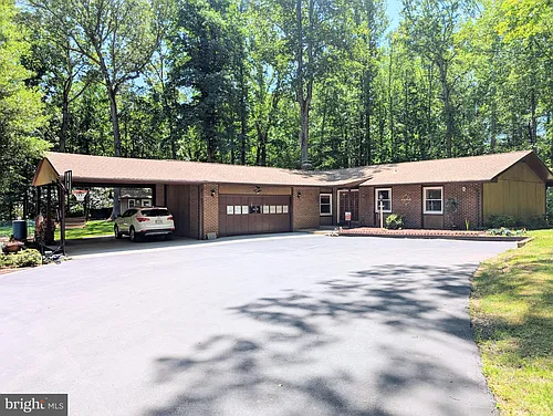 6997 Gilbeth Rd Photo 1