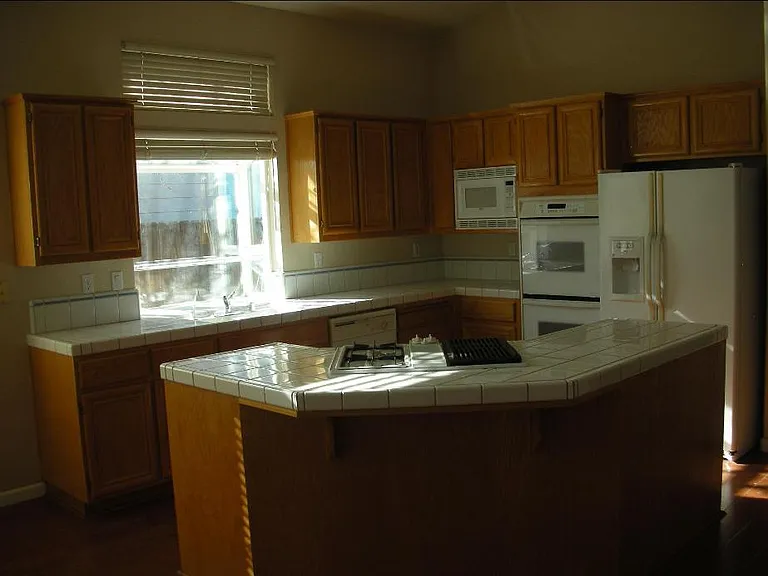 112 Putter Dr — Photo 2