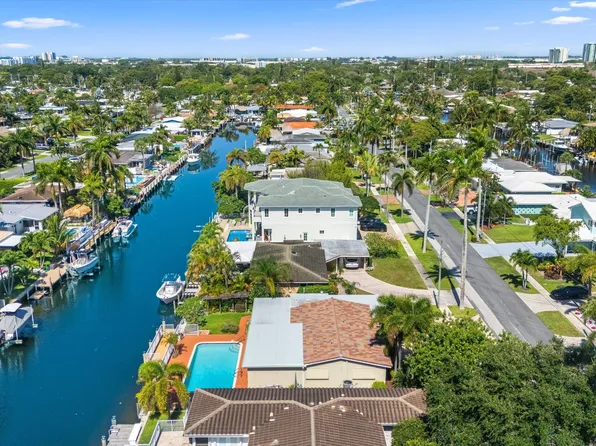 330 SE 9th Court, Pompano Beach, FL 33060
