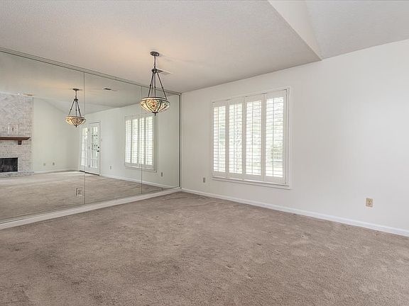 3rd image of 1447 Wood Trail Cir