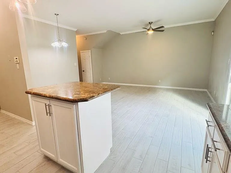 142 Country Club Rd — Photo 11