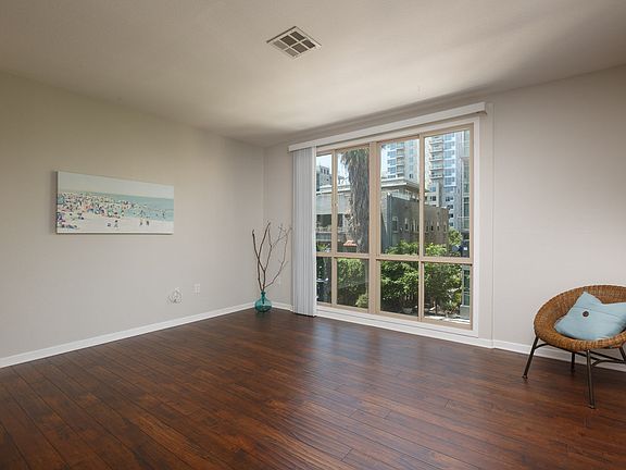 2nd image of 1501 Front St Unit 206
